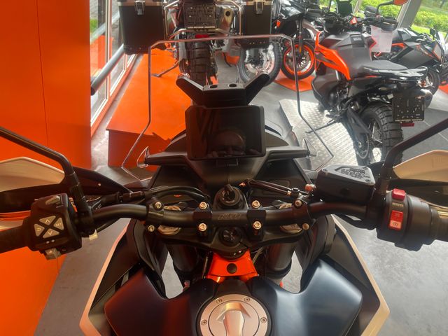 ktm - 890-adventure-r