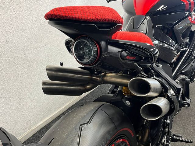 mv-agusta - rush-1000