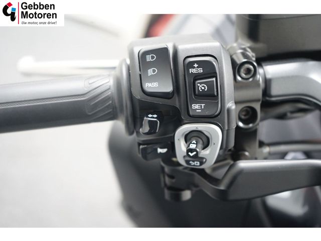 yamaha - tmax-tech-max-560