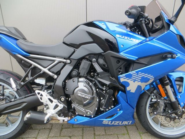 suzuki - gsx-8r
