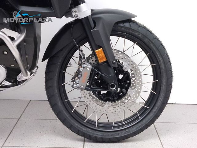 bmw - r-1300-gs-adventure