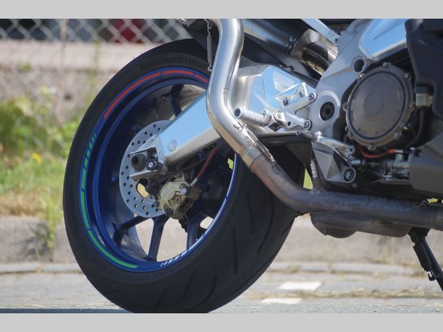 aprilia - tuono-1000-r
