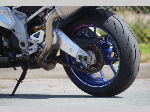 aprilia - tuono-1000-r