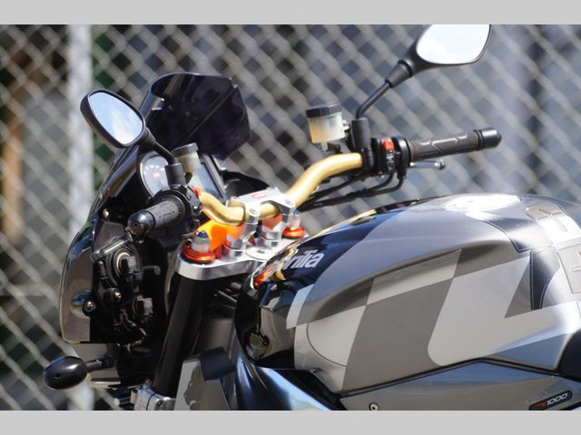aprilia - tuono-1000-r