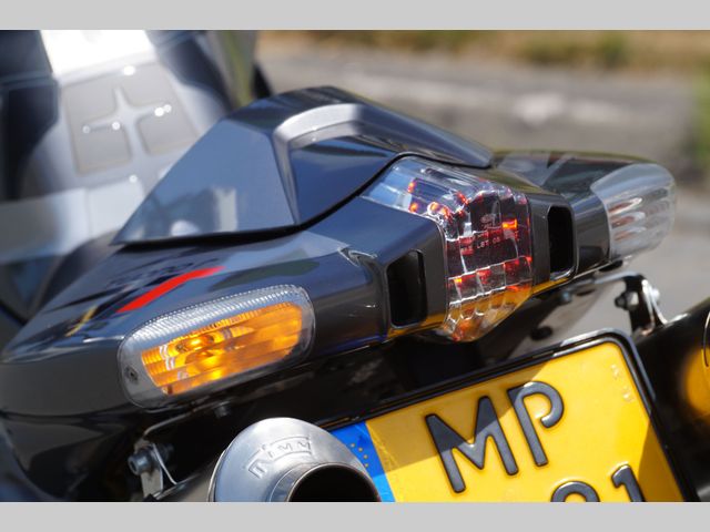 aprilia - tuono-1000-r