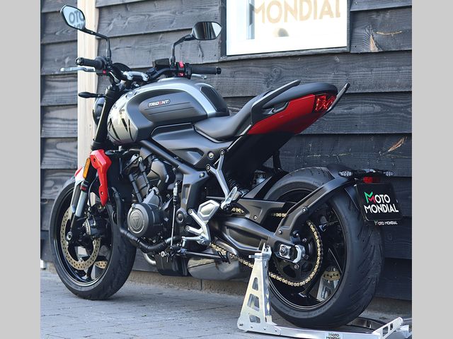 triumph - trident-660