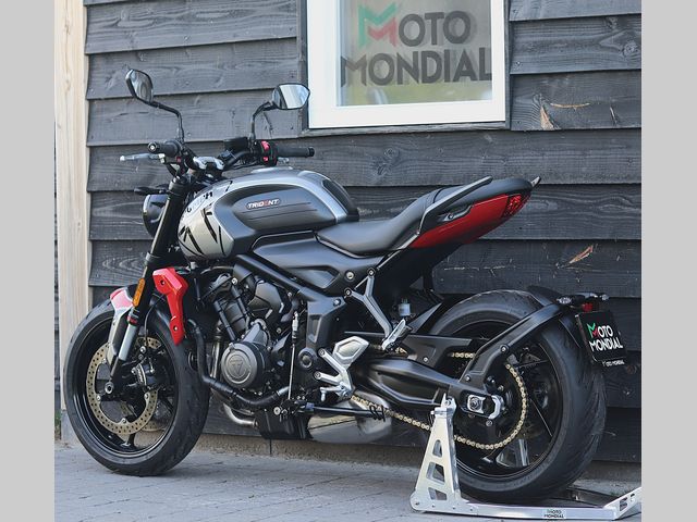 triumph - trident-660
