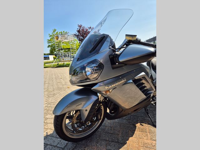 kawasaki - gtr-1400