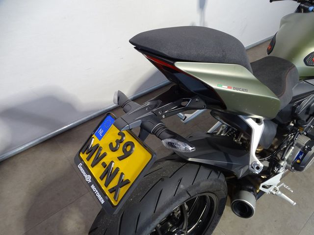 ducati - streetfighter-v2