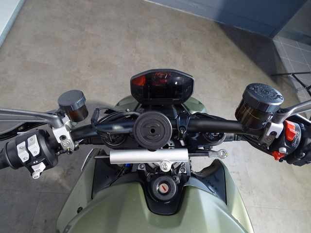 ducati - streetfighter-v2