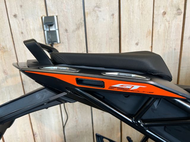 ktm - 1290-super-duke-gt