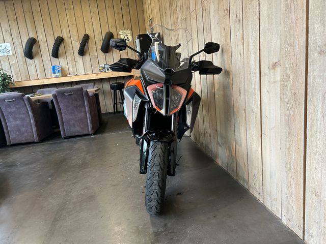 ktm - 1290-super-duke-gt