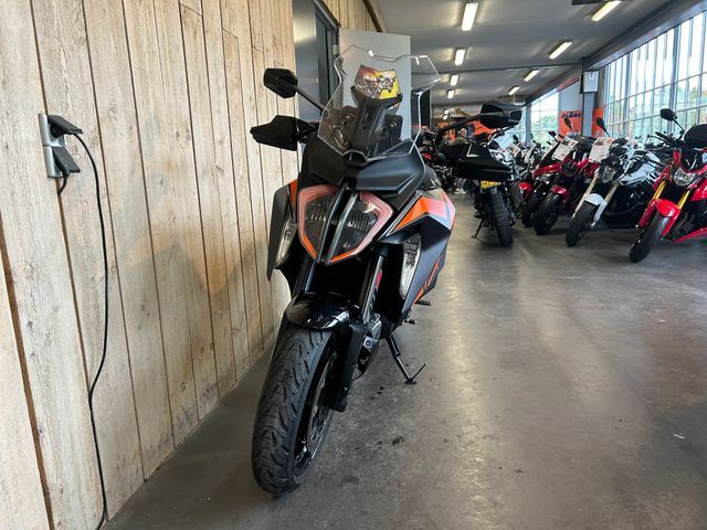ktm - 1290-super-duke-gt