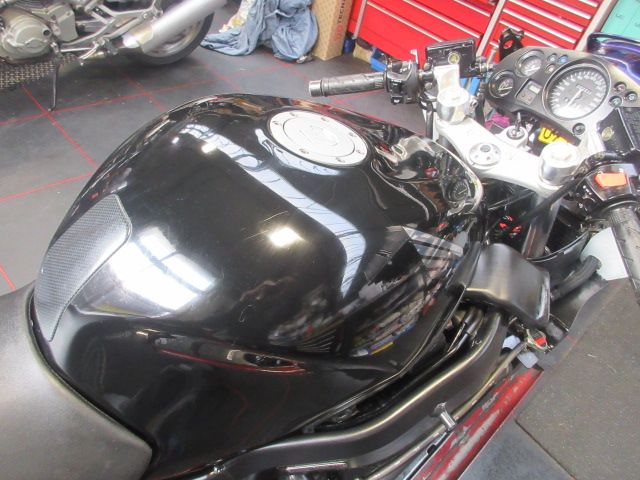 honda - cbr-1100--xx-super-blackbird