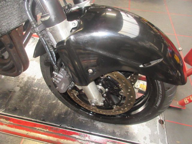 honda - cbr-1100--xx-super-blackbird