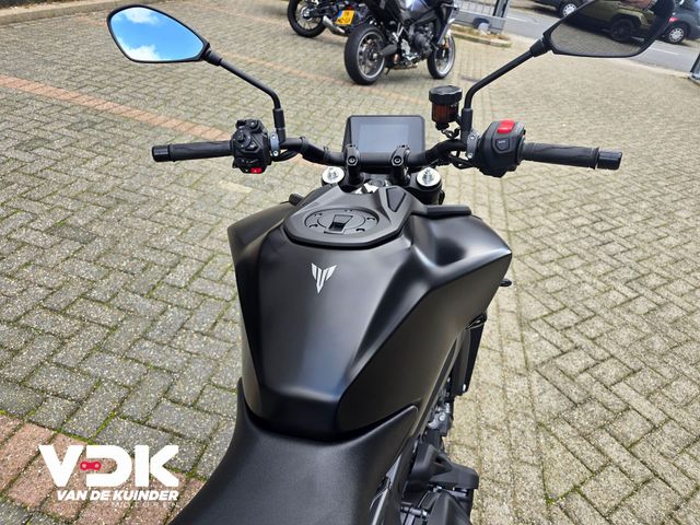 yamaha - mt-09-y-amt