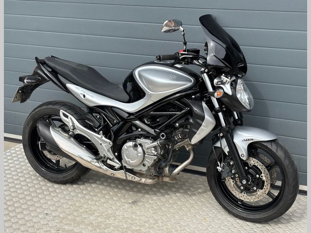suzuki - gladius