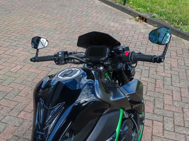 kawasaki - z900