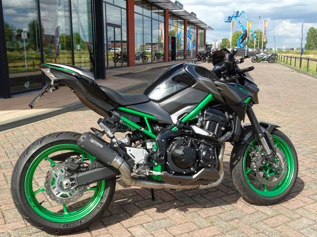 kawasaki - z900