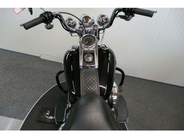 harley-davidson - heritage-classic