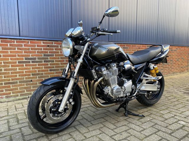 yamaha - xjr-1300