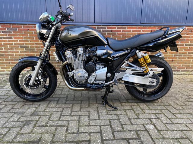 yamaha - xjr-1300