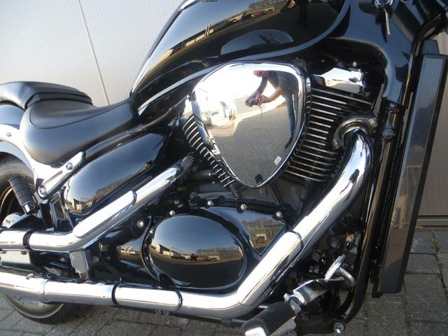 suzuki - new-intruder-m-800