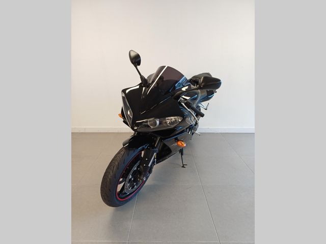 yamaha - yzf-r1