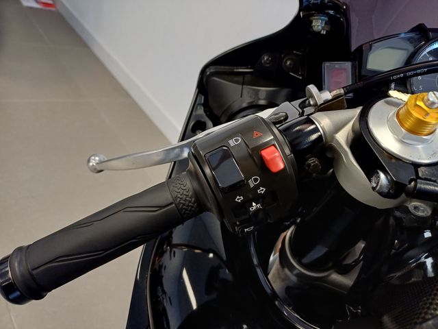 yamaha - yzf-r1