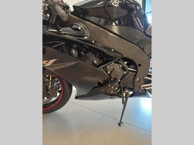 yamaha - yzf-r1