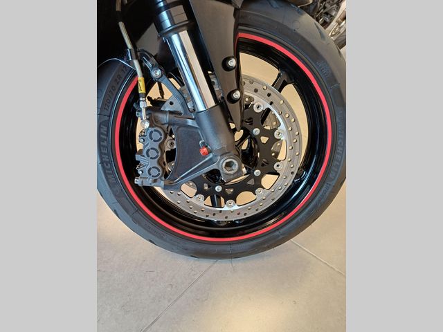 yamaha - yzf-r1