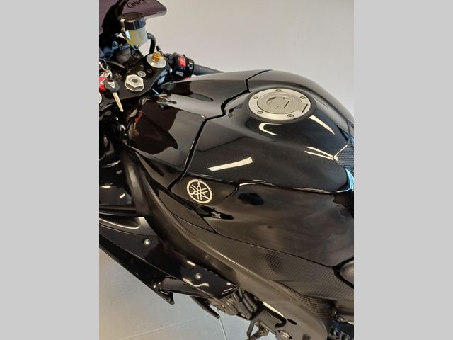 yamaha - yzf-r1