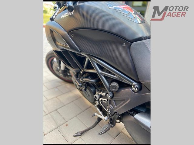 ducati - diavel-carbon
