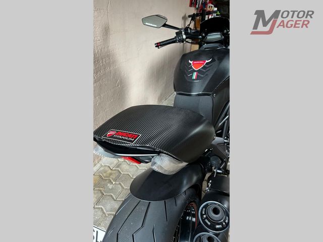 ducati - diavel-carbon