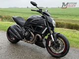 DUCATI DIAVEL CARBON