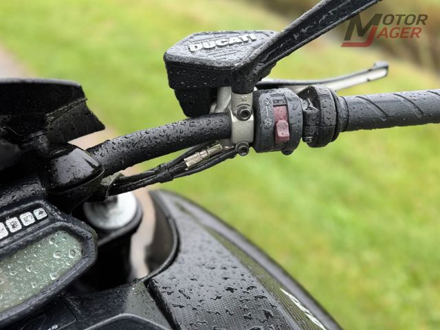 ducati - diavel-carbon