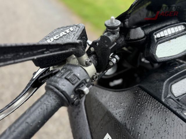 ducati - diavel-carbon