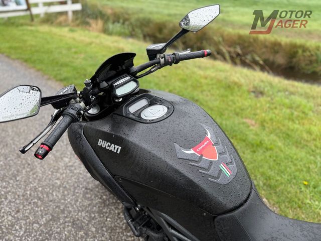 ducati - diavel-carbon