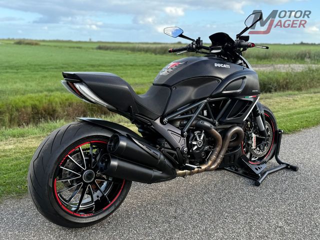 ducati - diavel-carbon