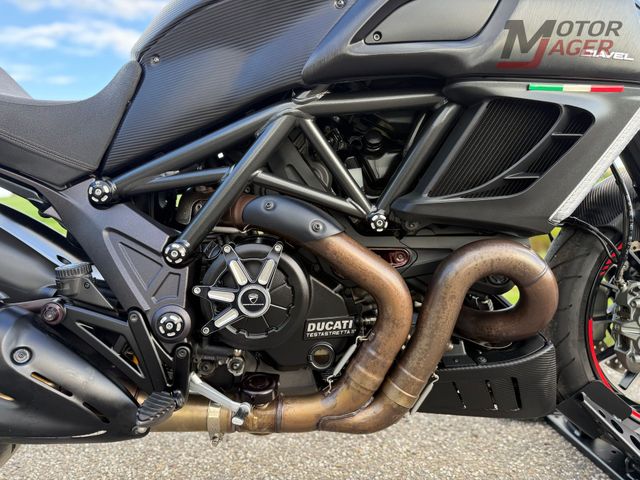 ducati - diavel-carbon