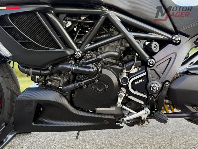ducati - diavel-carbon