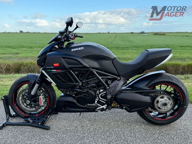 ducati - diavel-carbon