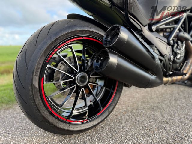ducati - diavel-carbon