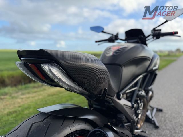 ducati - diavel-carbon