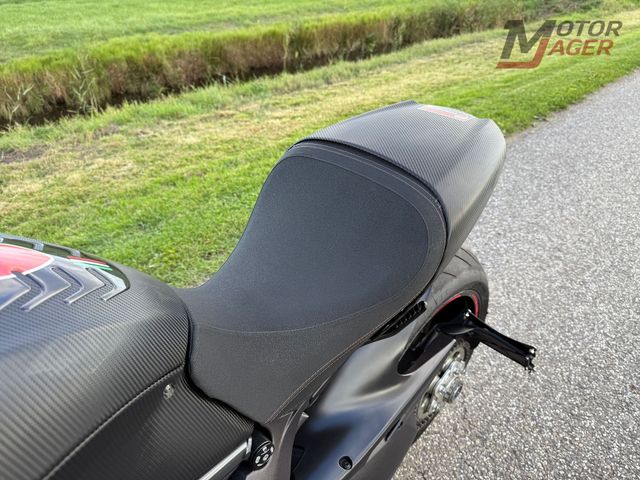 ducati - diavel-carbon