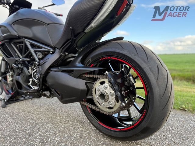 ducati - diavel-carbon