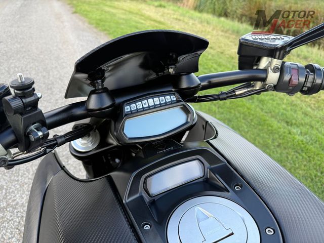 ducati - diavel