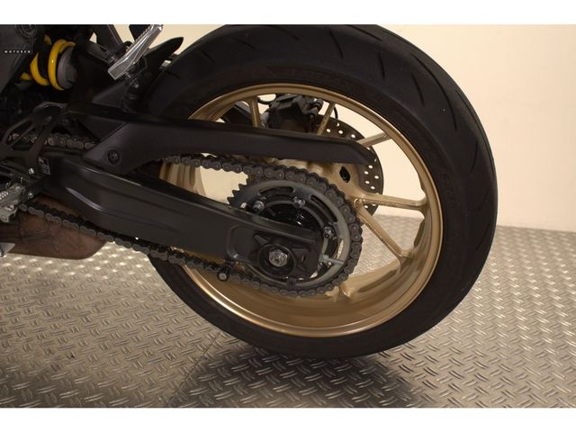 yamaha - r7-world-gp-60th-anniversary