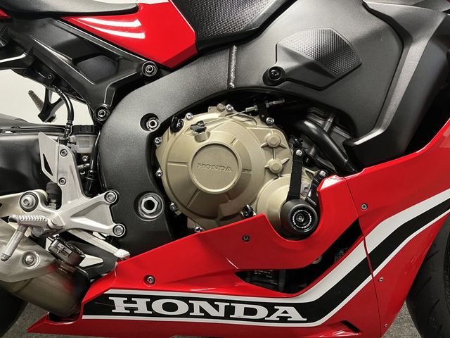 honda - cbr-1000-rr-fireblade