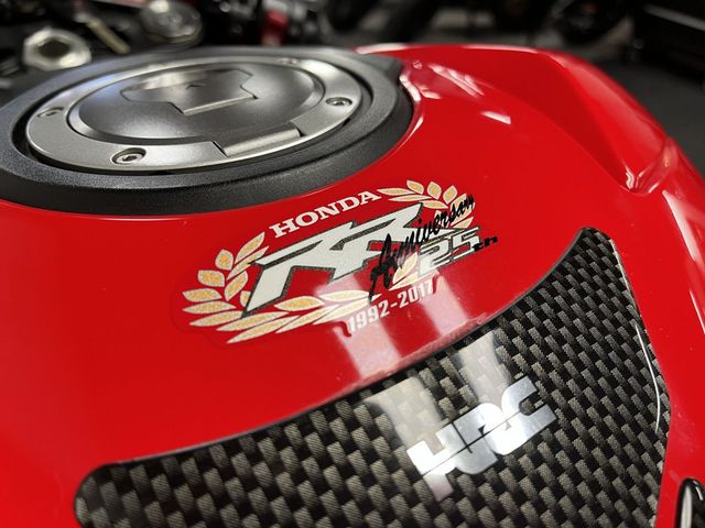 honda - cbr-1000-rr-fireblade